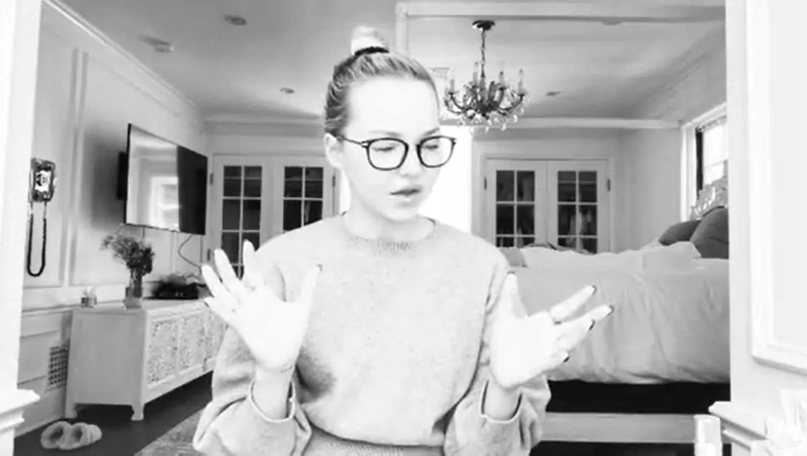 Image credit: Instagram | @dovecameron