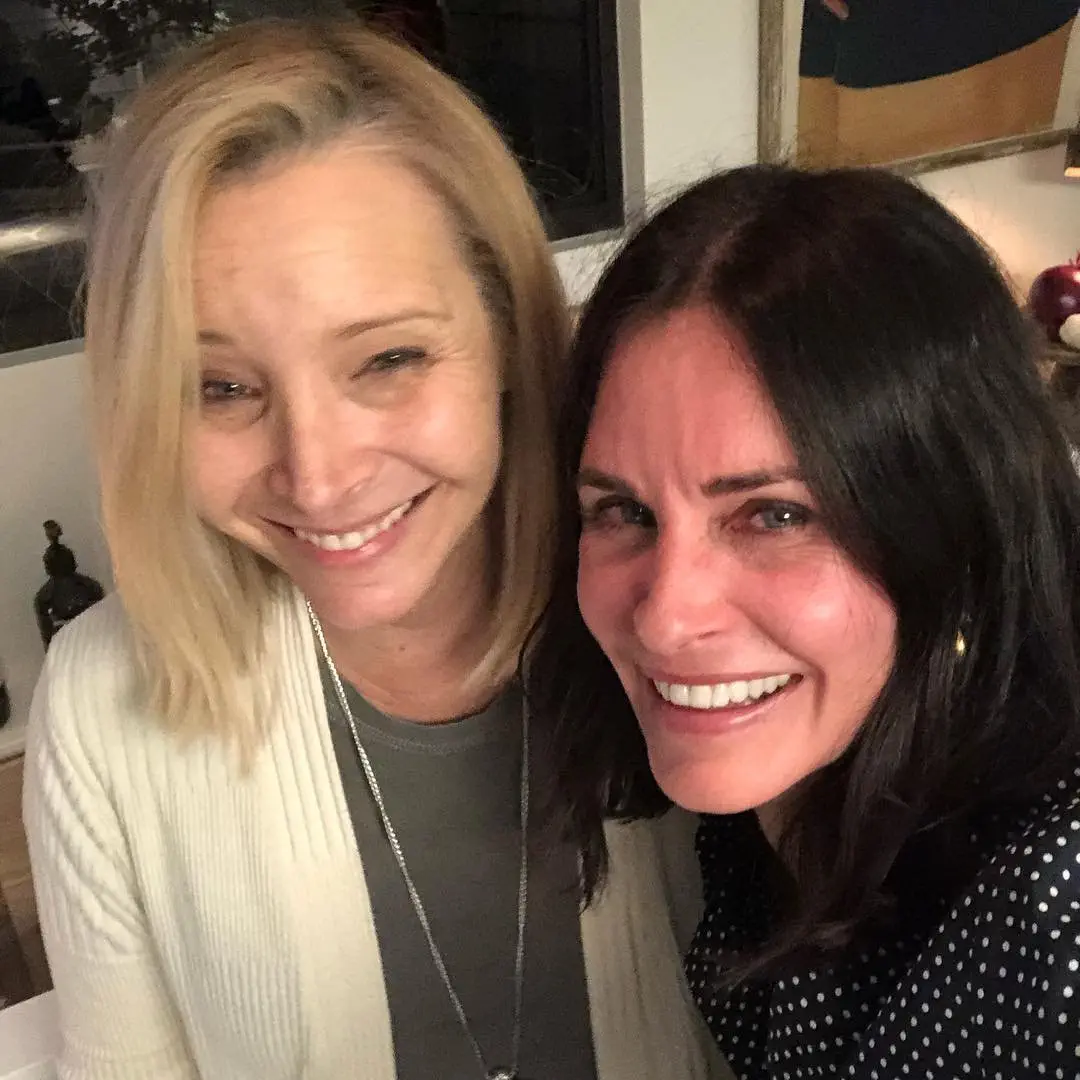 Image credit: Instagram | @lisakudrow