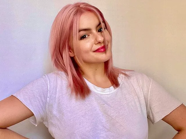 Image credit: Instagram | @arielwinter