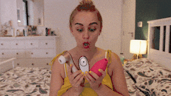 Image credit: Giphy | HannahWitton