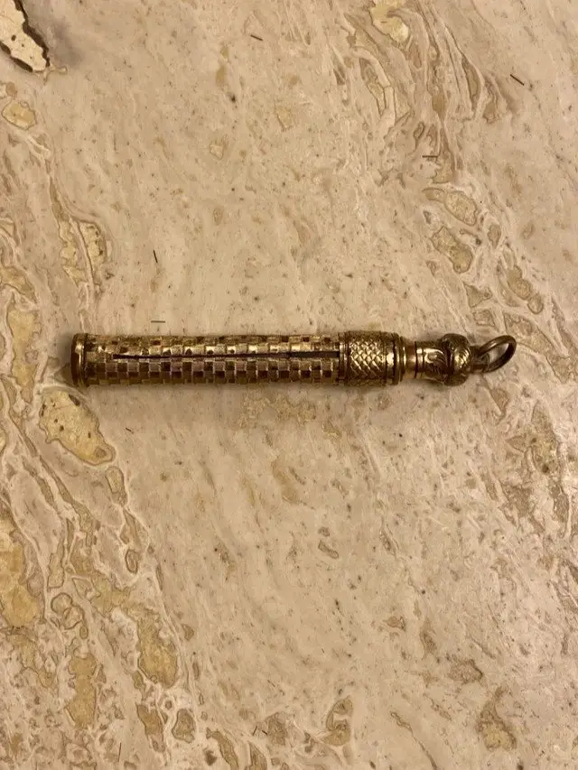 Image credit: reddit | Two-Prong-Poo