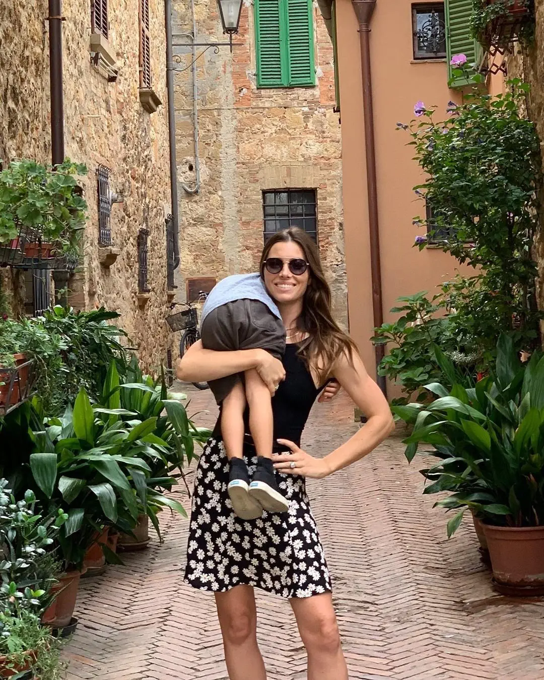 Image credit: Instagram | @jessicabiel