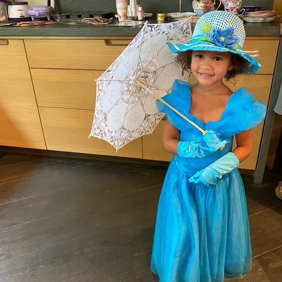Image credit: Instagram | @chrissyteigen