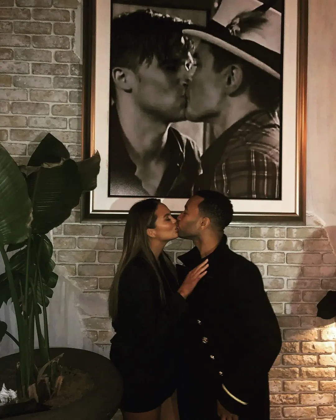 Image credit: Instagram | @chrissyteigen