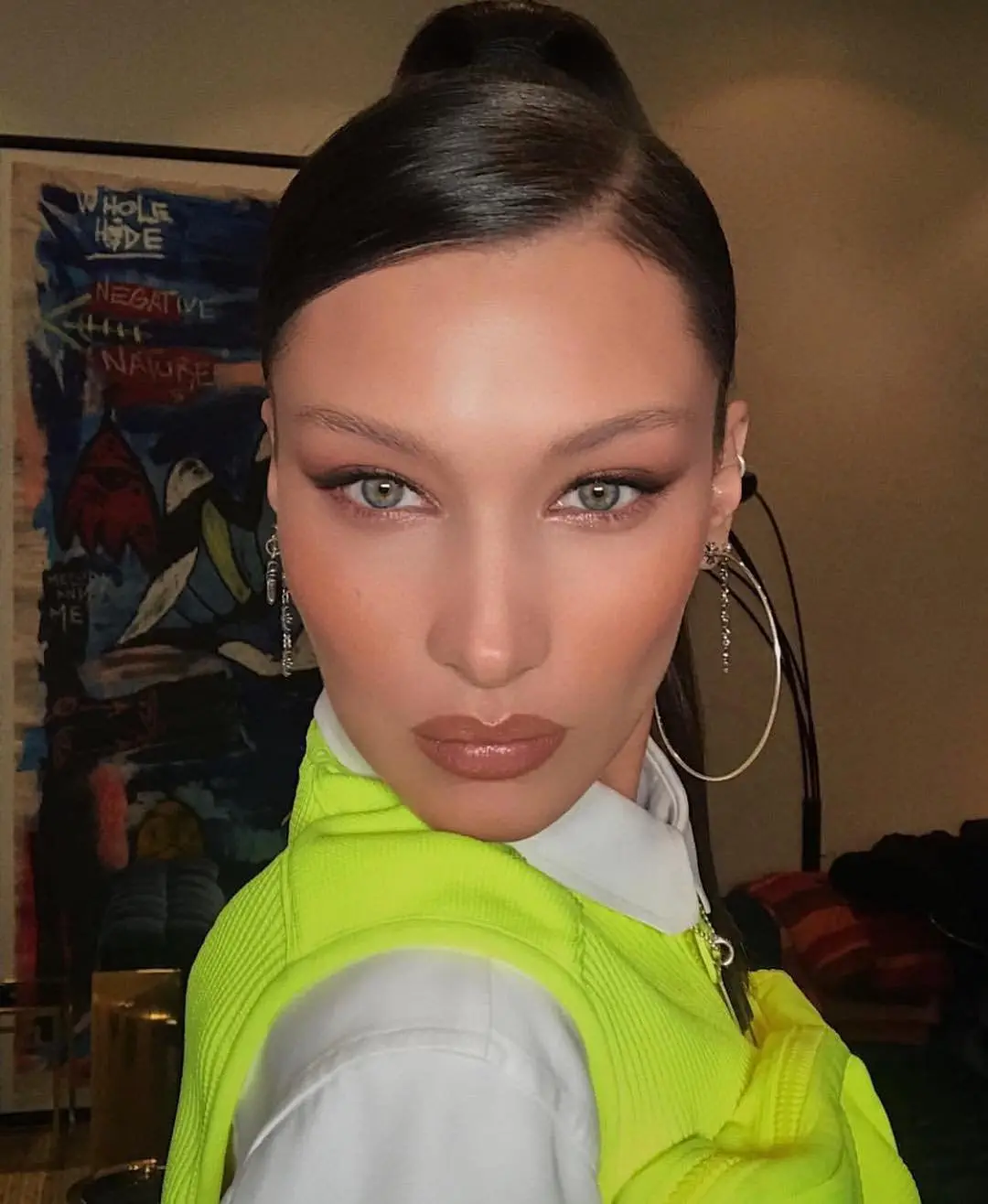 Image credit: Instagram | @bellahadid