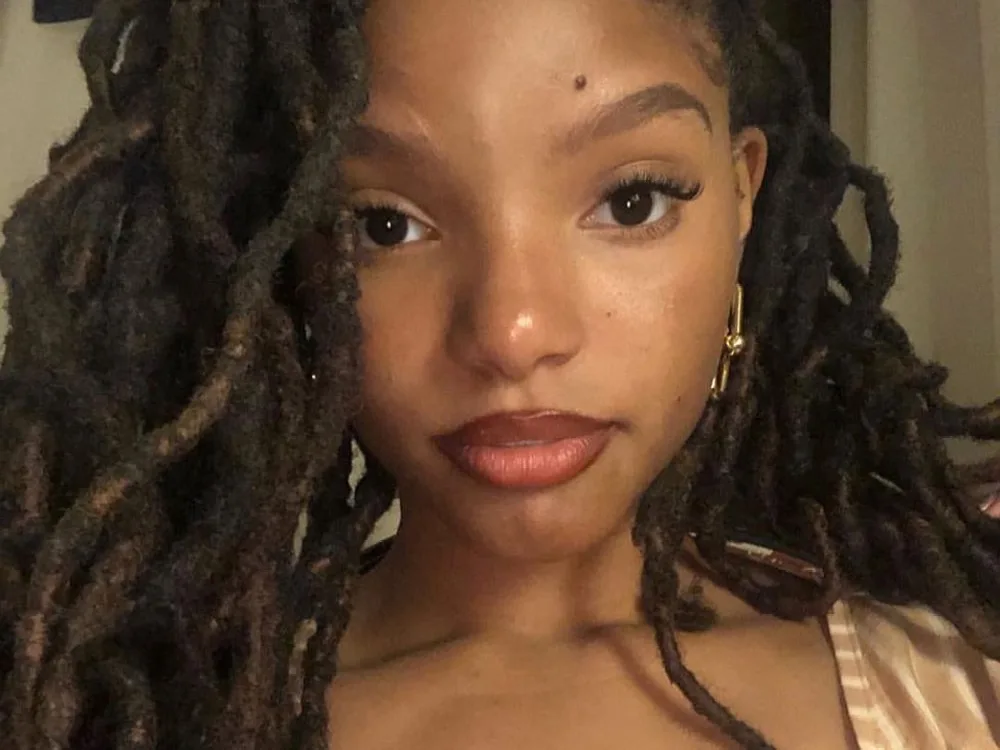 Image credit: Instagram | @chloexhalle