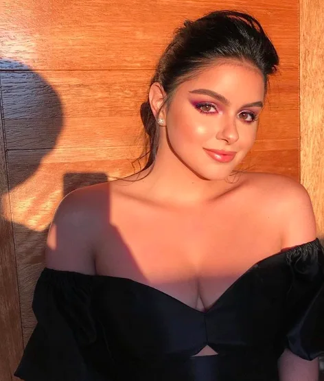Image credit: Instagram | @arielwinter