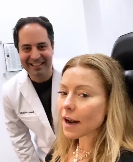 Image credit: Instagram | @kellyripa