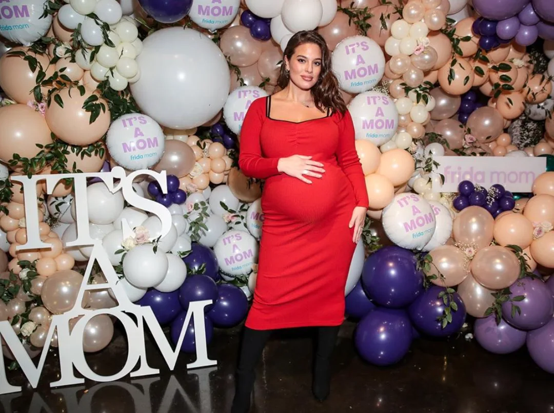 Image credit: Instagram | @ashleygraham