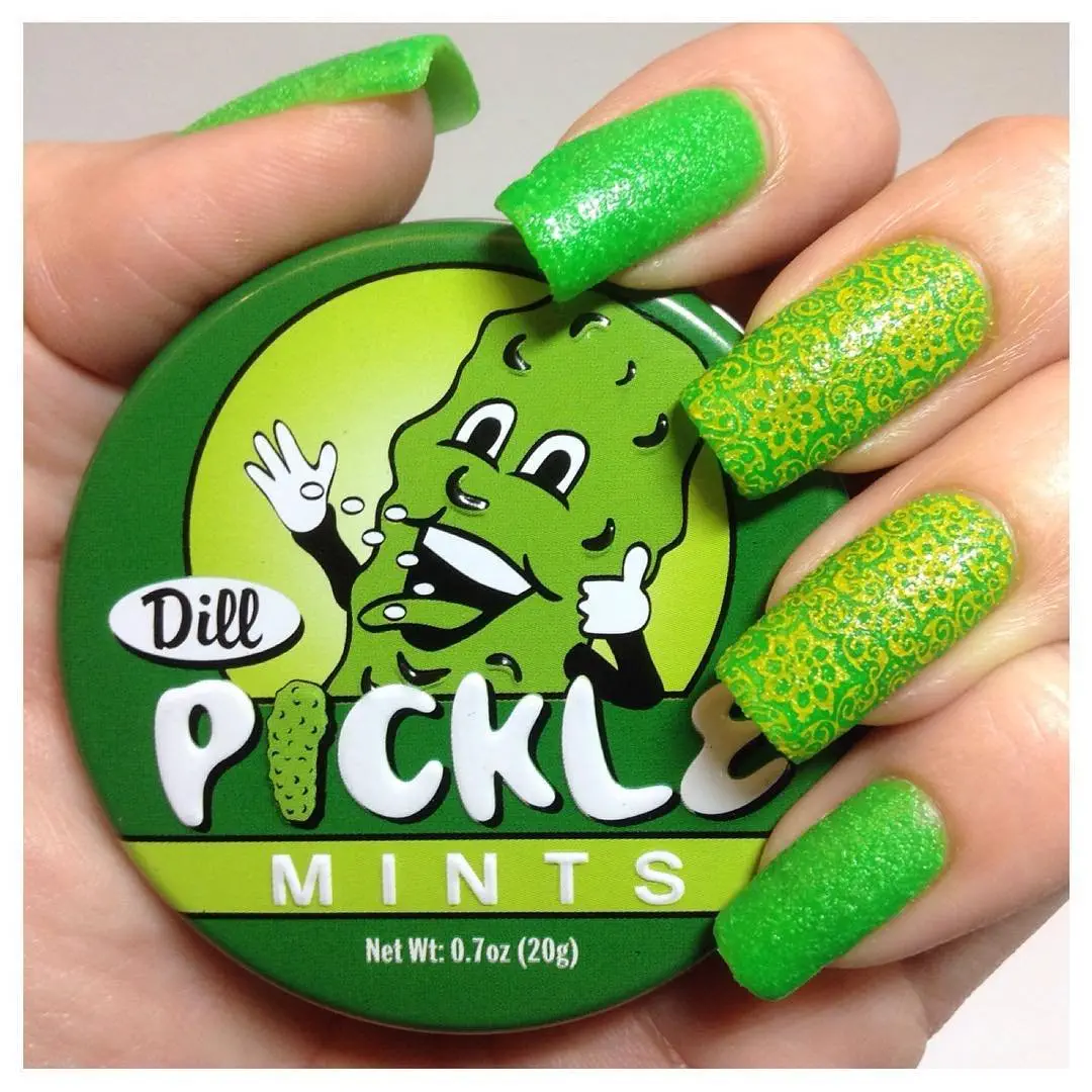 Image credit: Instagram | @iamdeliasnails