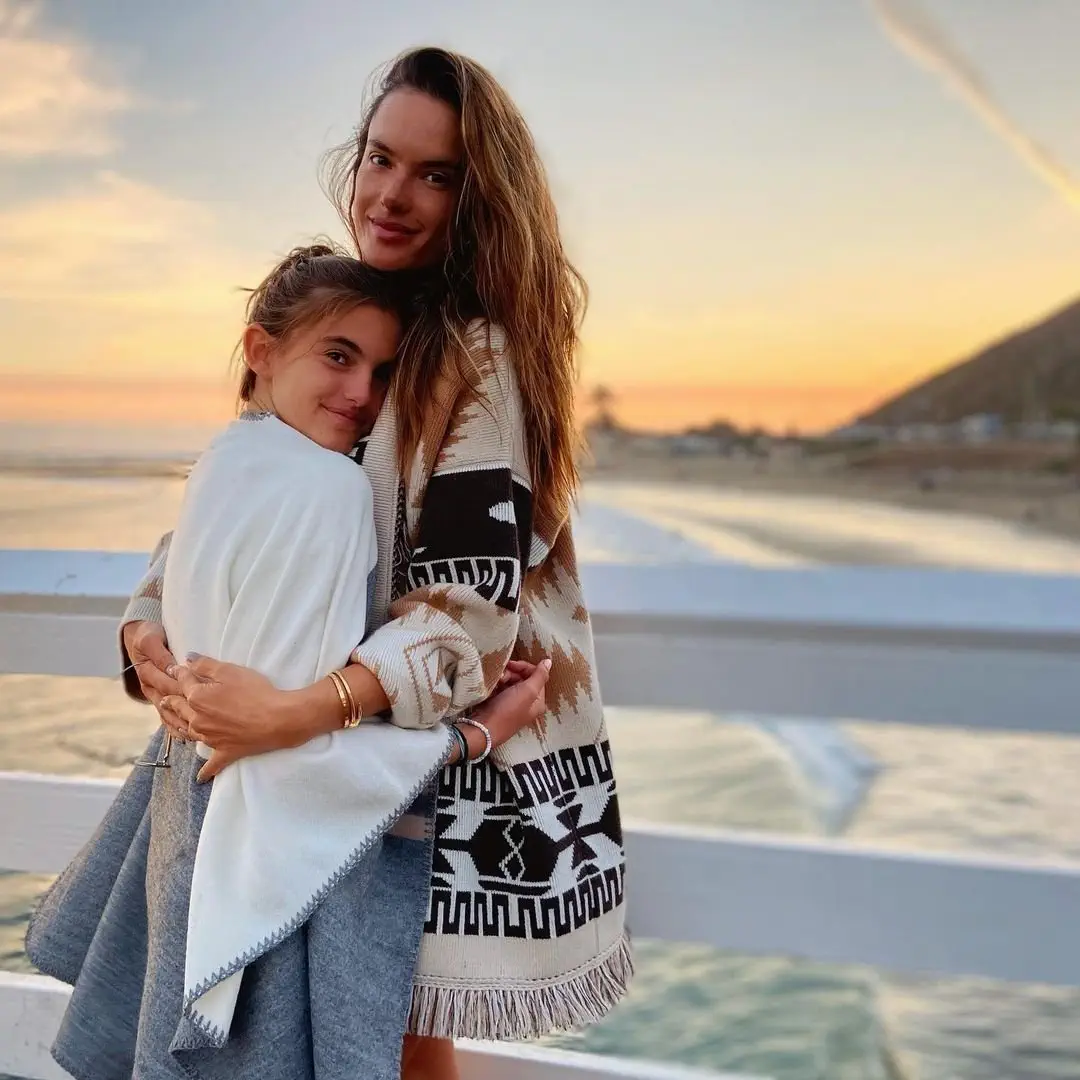 Image credit: Instagram | @alessandraambrosio