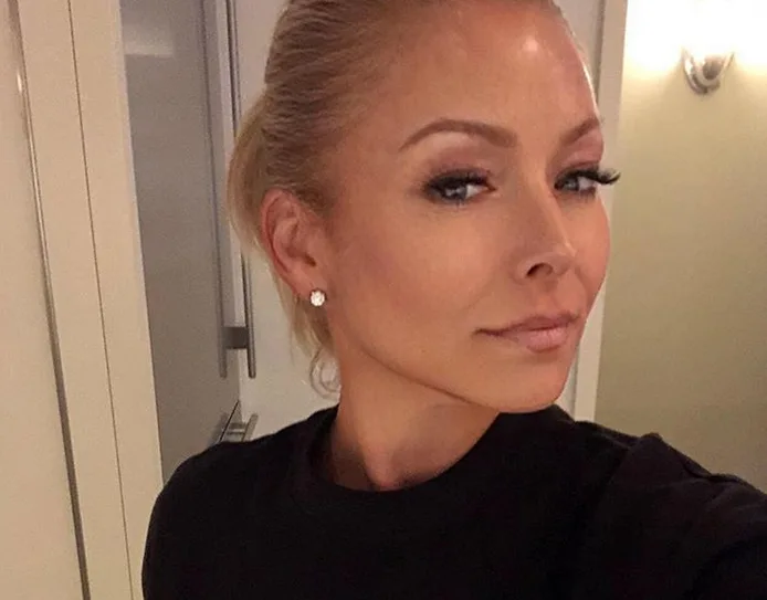 Image credit: Instagram | @kellyripa