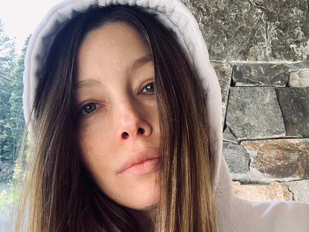 Image credit: Instagram | @jessicabiel