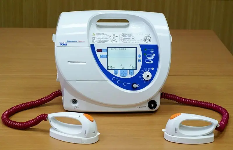 Image credit: https://commons.wikimedia.org/wiki/File:Defibrillator_(UOMZ).jpg