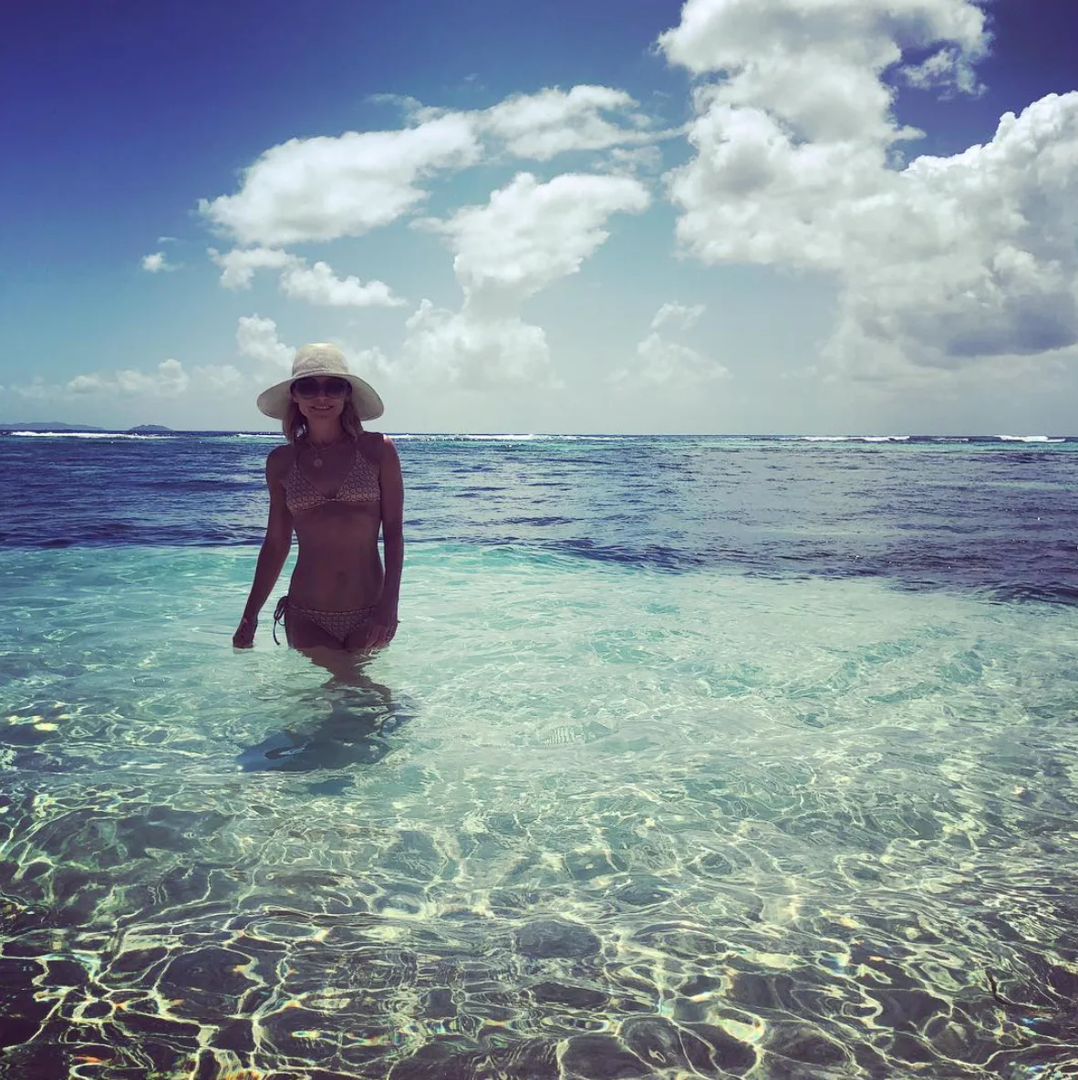 Image credit: Instagram | @kellyripa