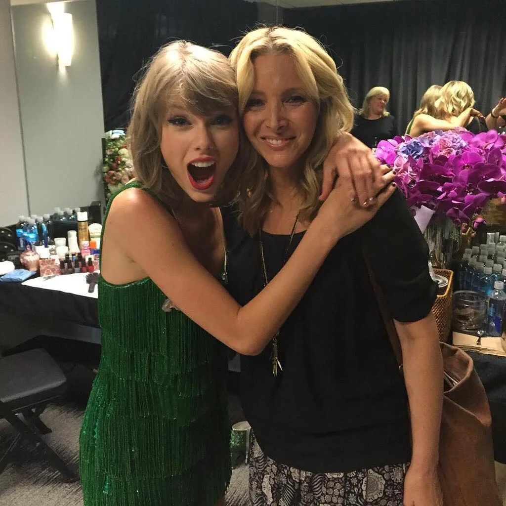 Image credit: Instagram | @lisakudrow