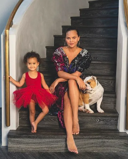 Image credit: Instagram | @chrissyteigen