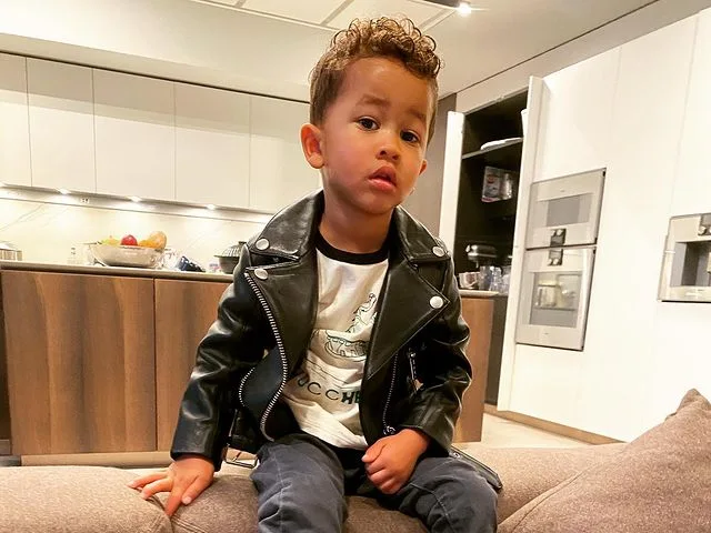 Image credit: Instagram | @chrissyteigen