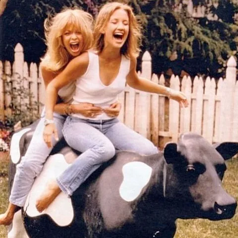 Image credit: Instagram | @goldiehawn