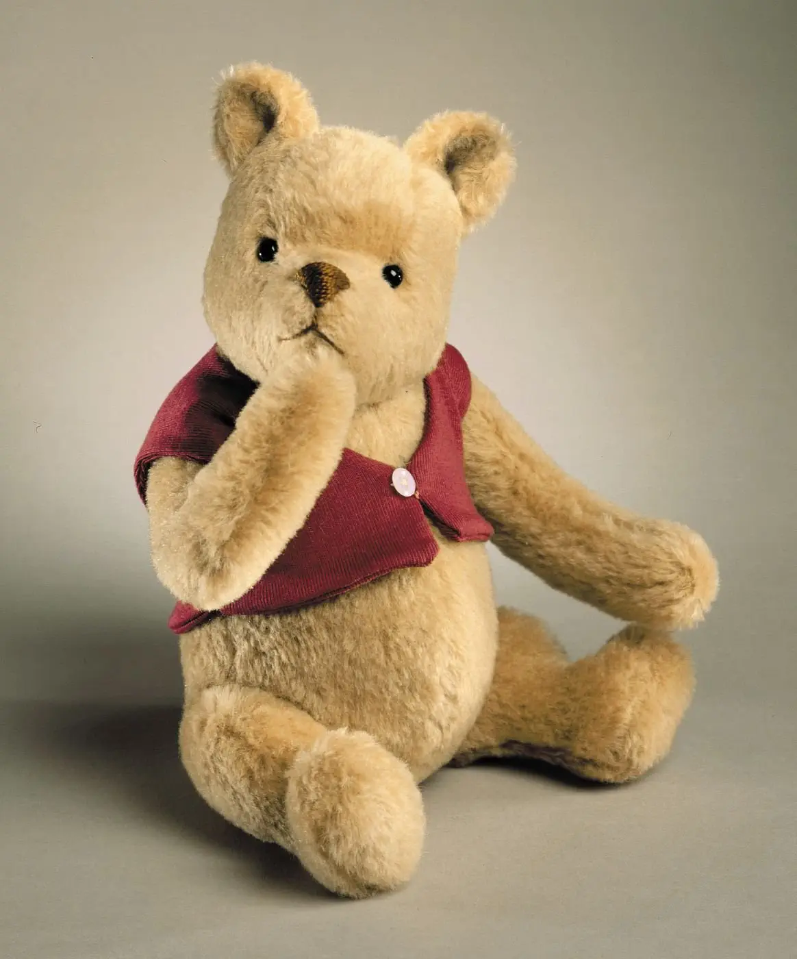 Image credit: https://diplycom5cc47.zapwp.com/q:i/r:0/wp:1/w:1/u:https://commons.wikimedia.org/wiki/File:R._John_Wright_Winnie_the_Pooh_Bear.jpg