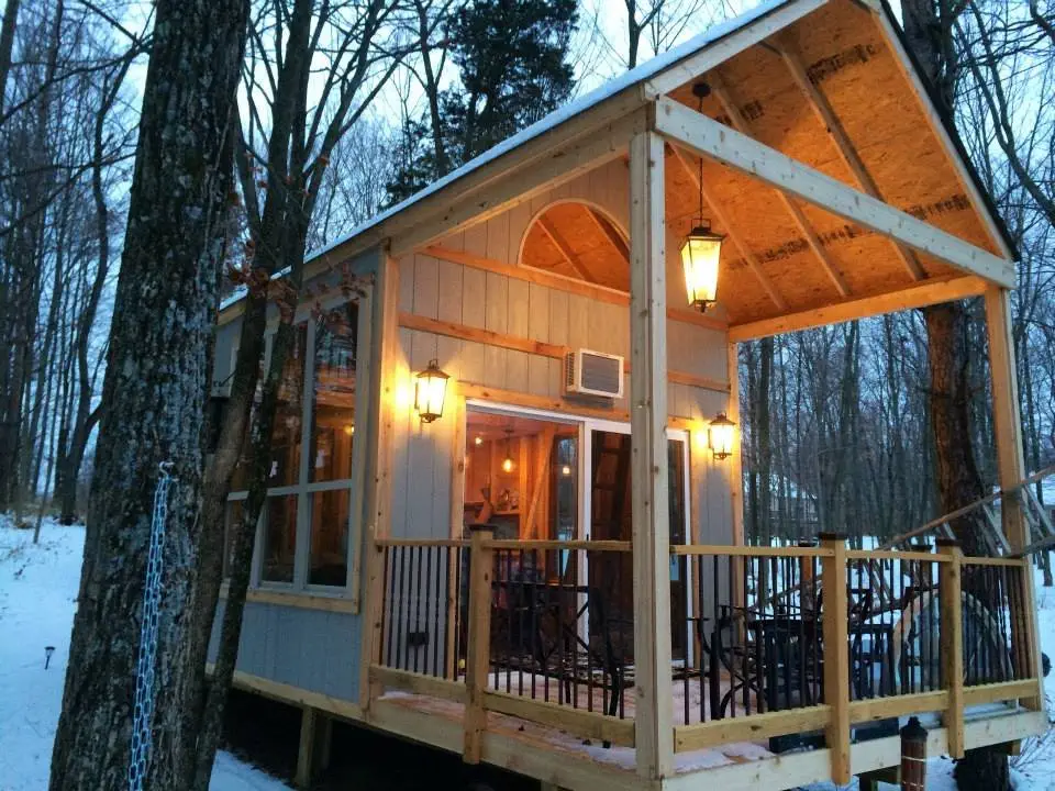 Image credit: Facebook | Cabin Chick