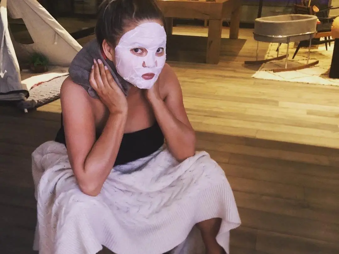 Image credit: Instagram | @chrissyteigen