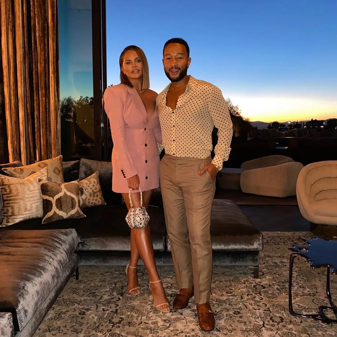 Image credit: Instagram | @chrissyteigen
