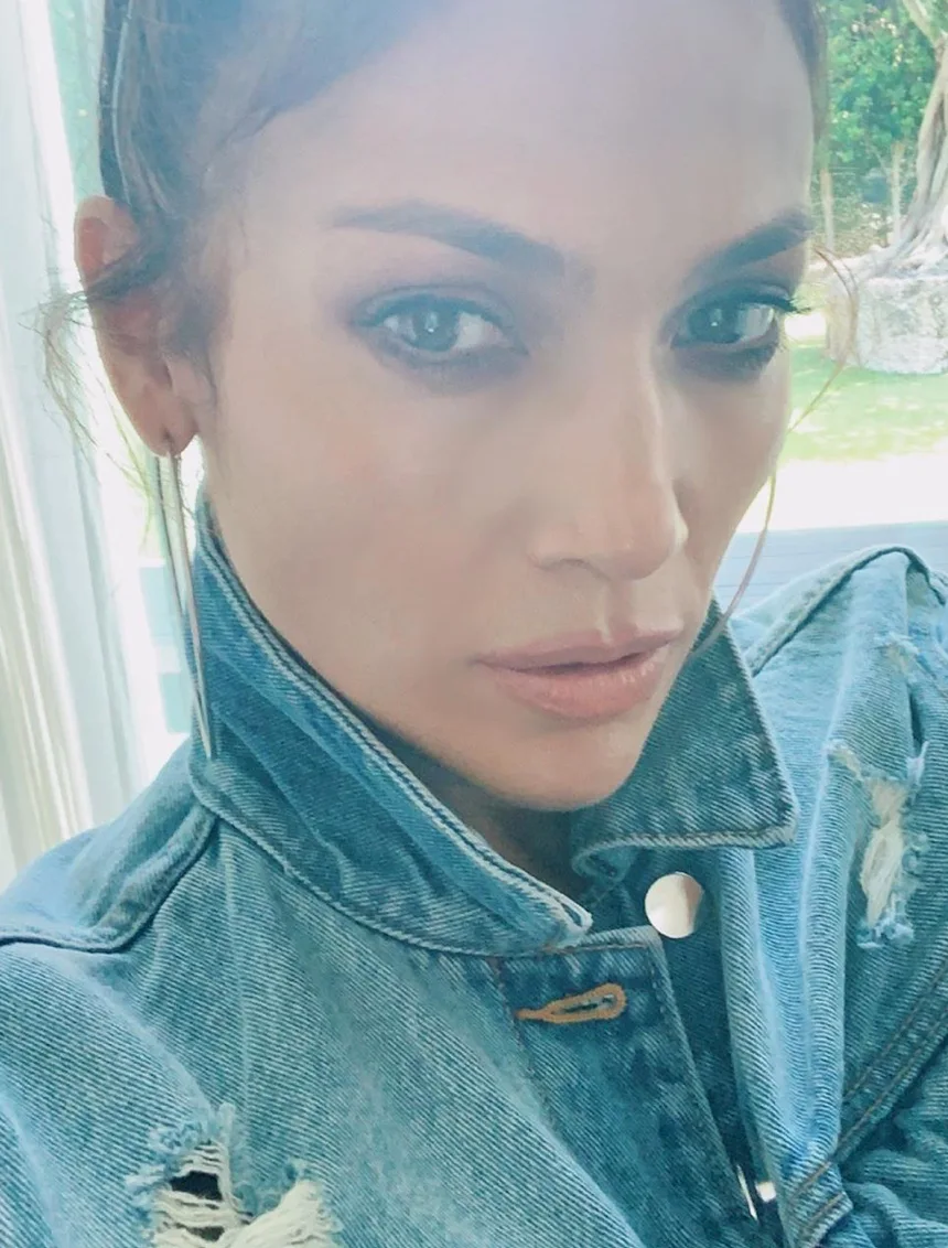 Image credit: Instagram | @jlo