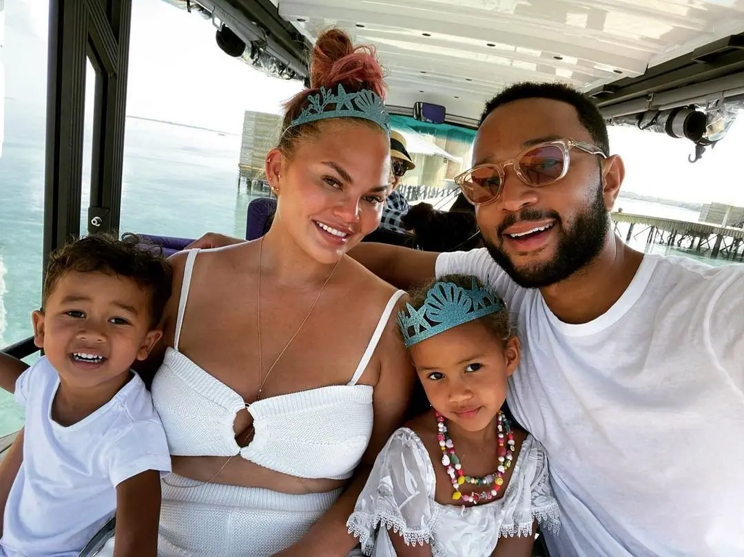 Image credit: Instagram | @chrissyteigen