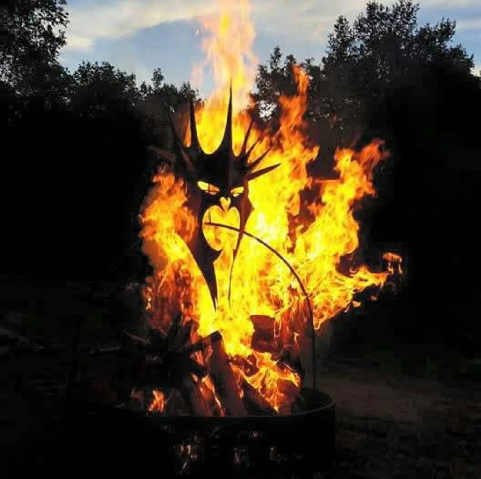 Image credit: Etsy | ImagineMetalArt