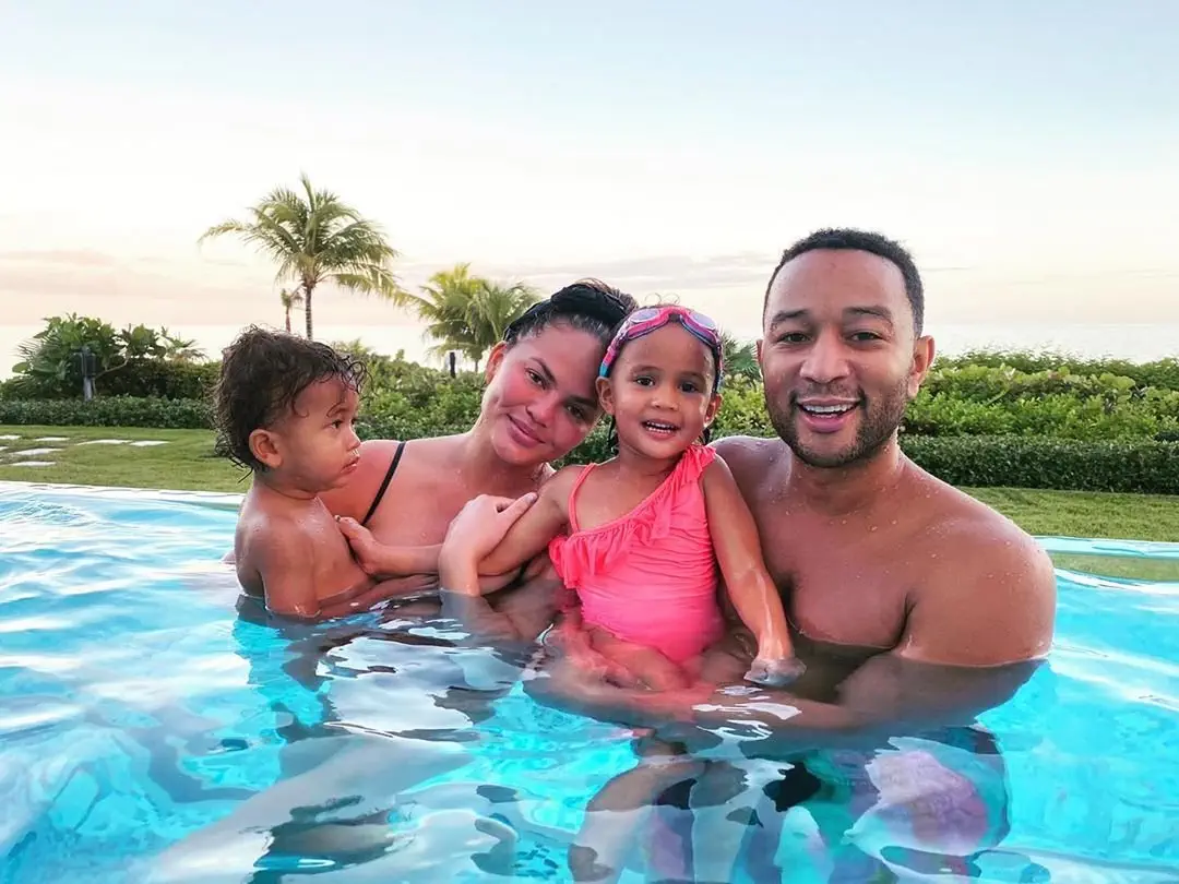 Image credit: Instagram | @chrissyteigen