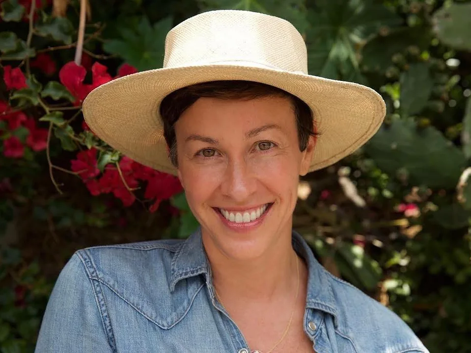 Image credit: Instagram | @alanismorissette