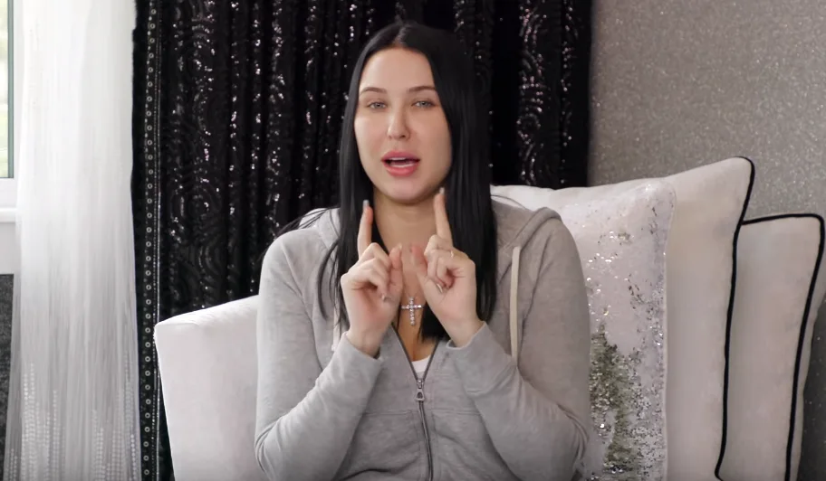 Image credit: YouTube | Jaclyn Hill