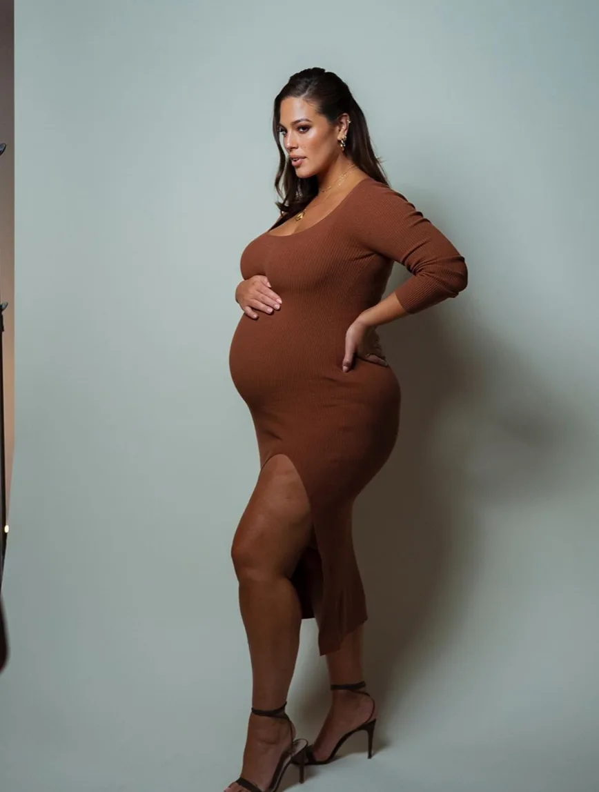 Image credit: Instagram | @ashleygraham