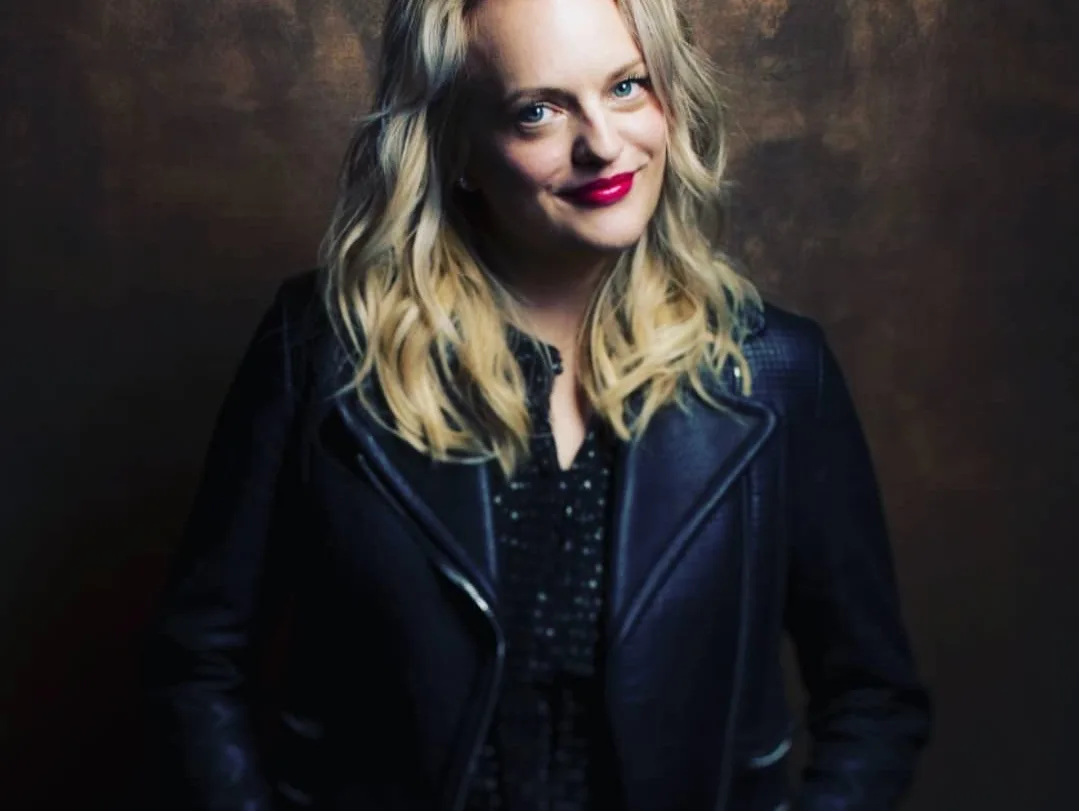 Image credit: Instagram | @elisabeth.moss.queen