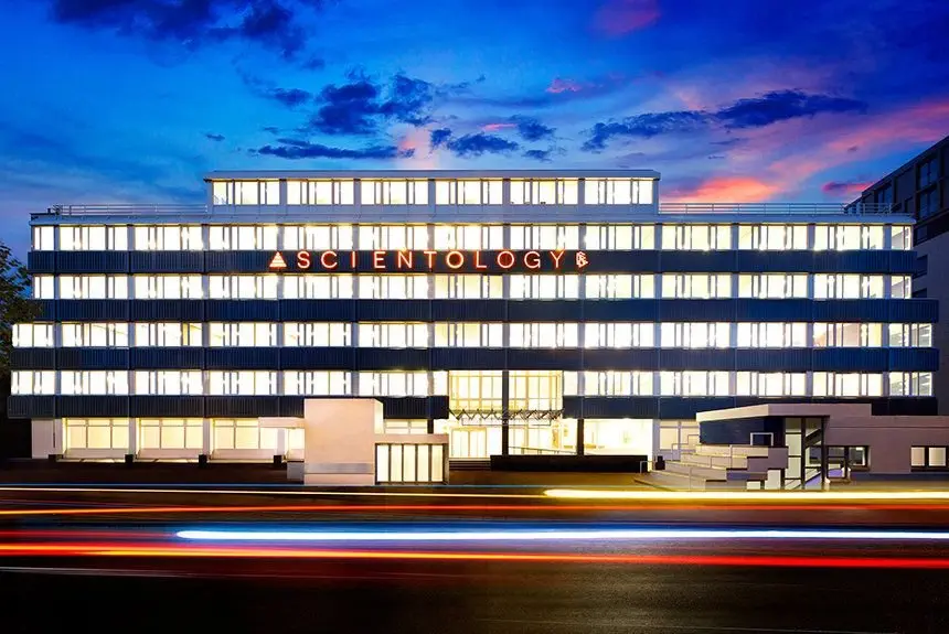 Image credit: https://diplycom5cc47.zapwp.com/q:i/r:0/wp:1/w:1/u:https://commons.wikimedia.org/wiki/File:Amsterdam_Scientology_Kerk.jpg