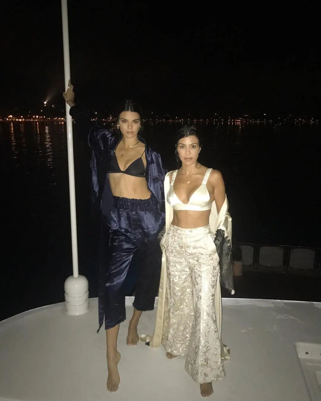 Image credit: Instagram | @kourtneykardashian