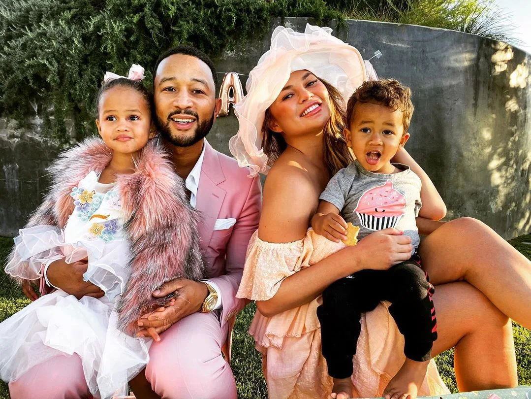 Image credit: Instagram | @chrissyteigen