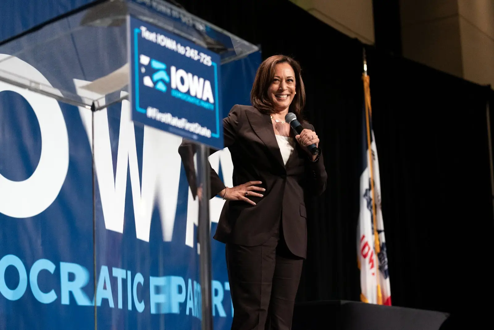 Image credit: https://commons.wikimedia.org/wiki/File:Kamala_Harris_(48036876751).jpg