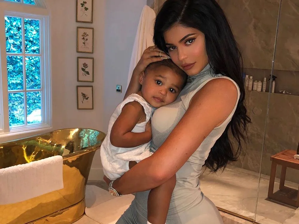 Image credit: [Instagram | @kyliejenner])https://www.instagram.com/p/CGQUs6NHX6G/)