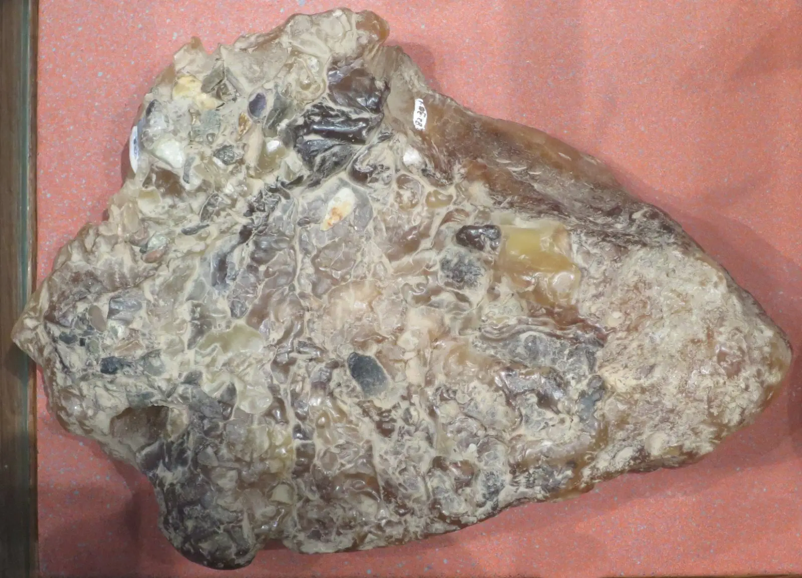 Image credit: https://diplycom5cc47.zapwp.com/q:i/r:0/wp:1/w:1/u:https://commons.wikimedia.org/wiki/File:Ambergris,_Skagway_Museum.JPG