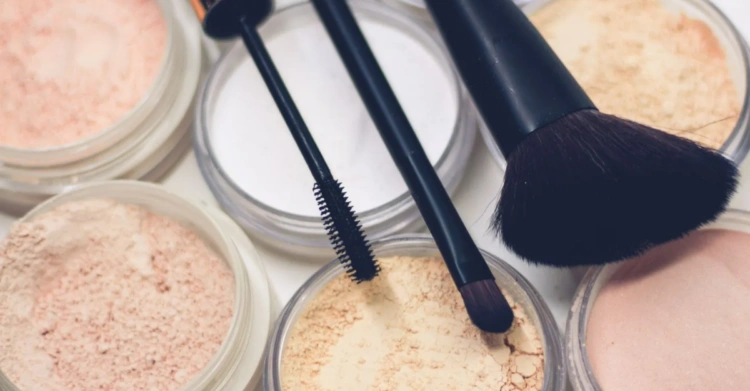 Women Online Weigh In On The Pros And Cons Of Wearing Makeup To Work