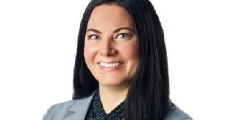Manager Supports Employee Showing Off Her Tattoos In Professional Headshots